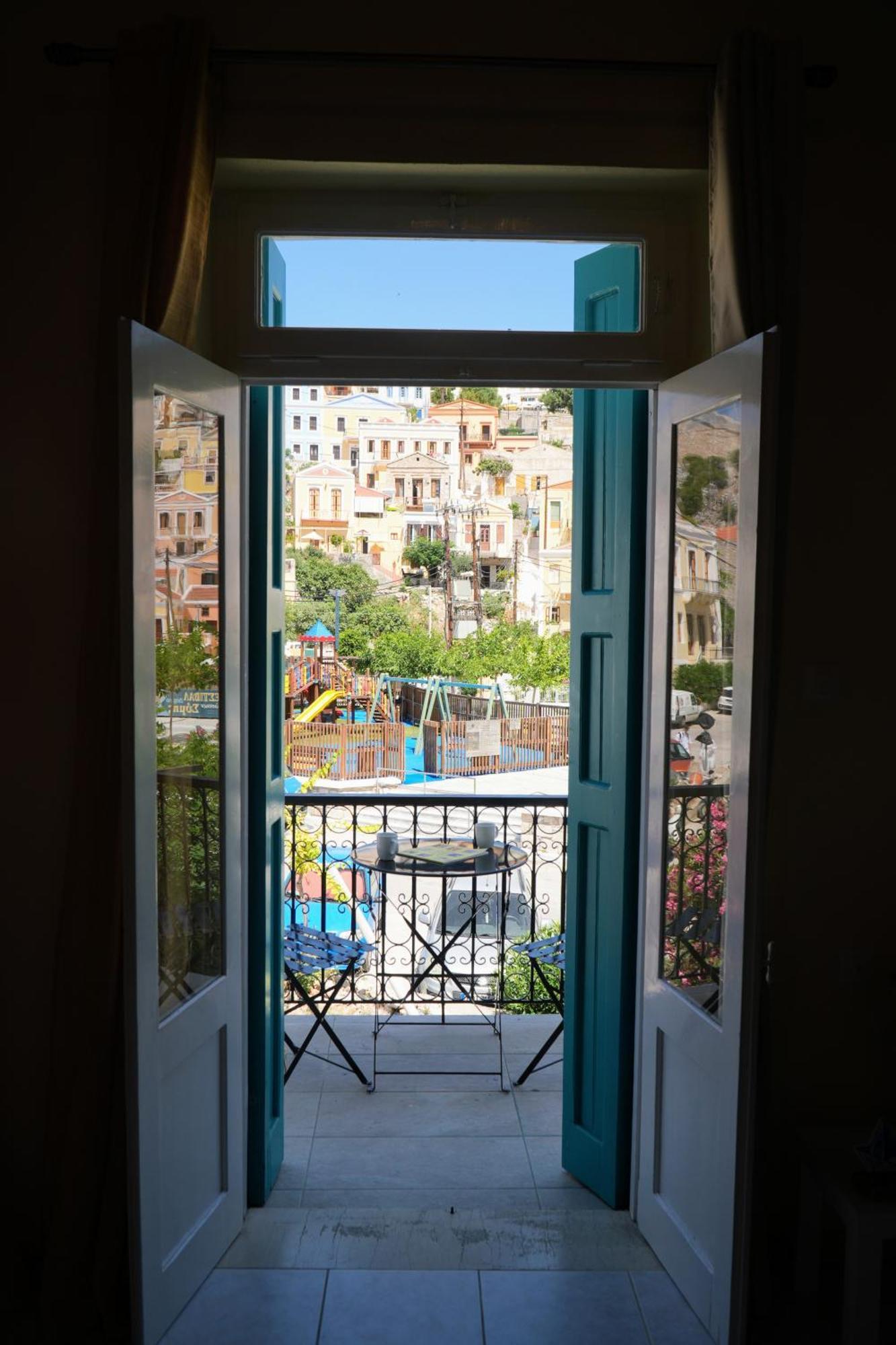 Symi Central Point Buitenkant foto