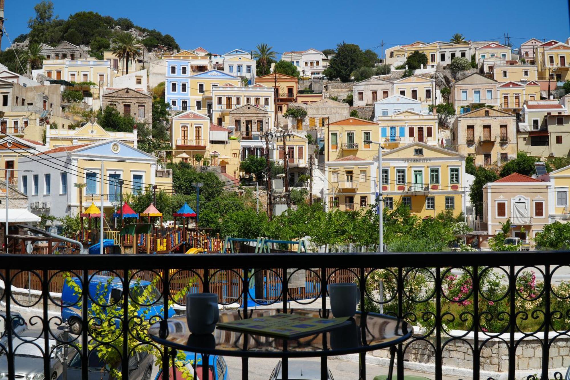 Symi Central Point Buitenkant foto
